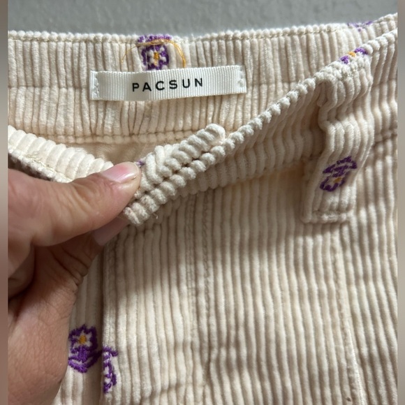 Pacsun Off White Embroidered Corduroy Low Rise Puddle Pants XS - Picture 7 of 13